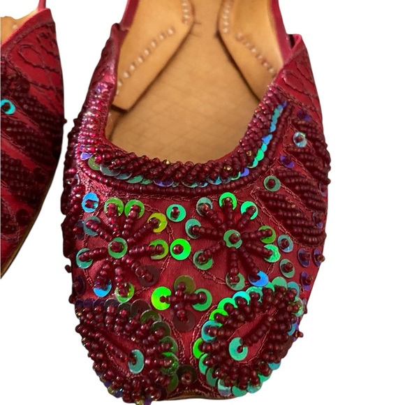 Red Green sequin beaded hand made Khussa flats genie shoes Fall Holiday Festive - Picture 3 of 8
